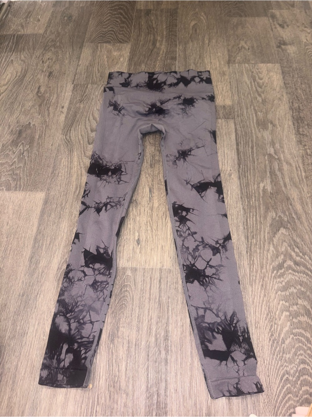 Tie-Dye Performance Leggings - Gray & Black